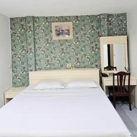 Woodlands Inn Bangkok Eksteriør bilde