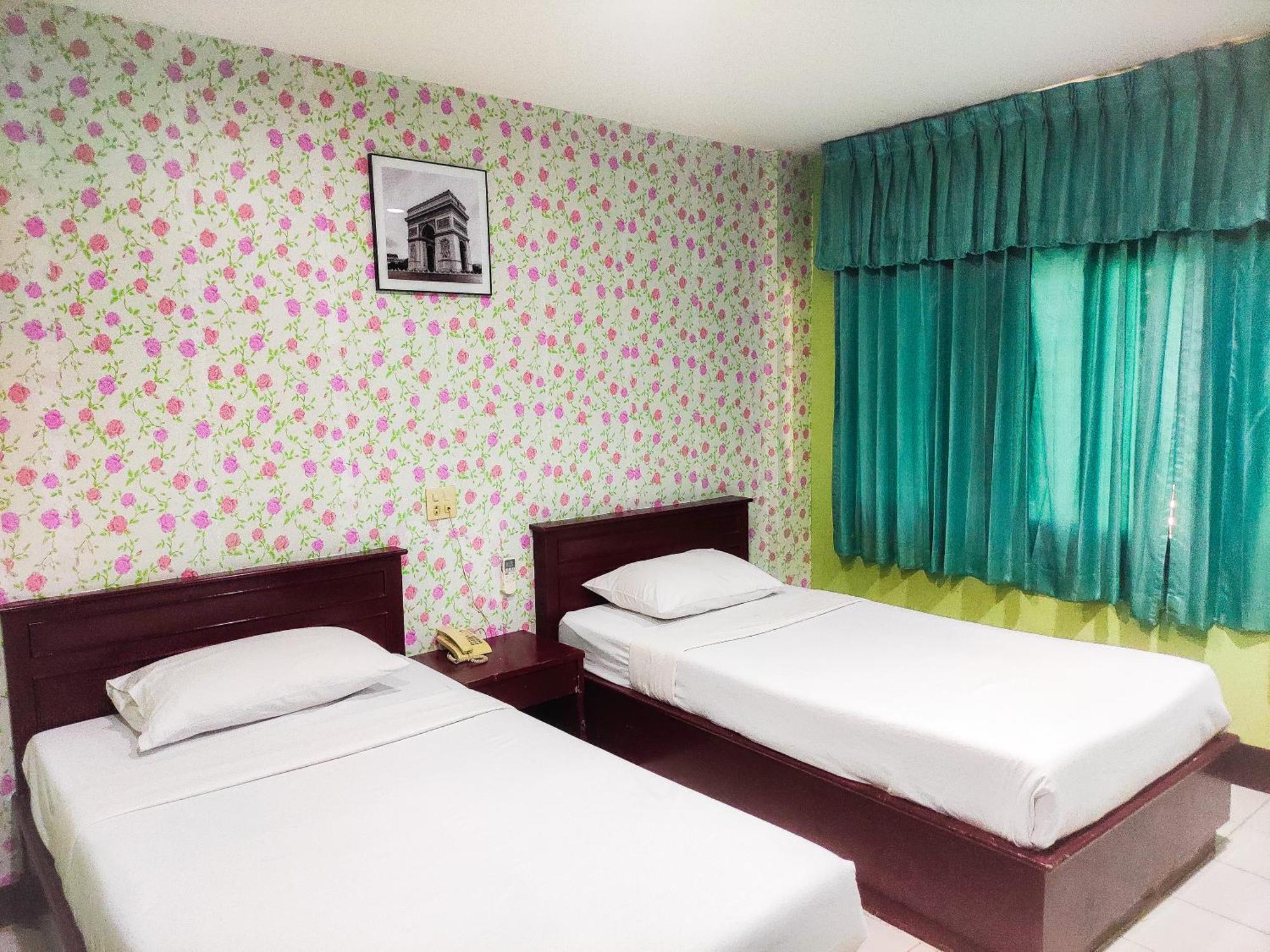 Woodlands Inn Bangkok Eksteriør bilde